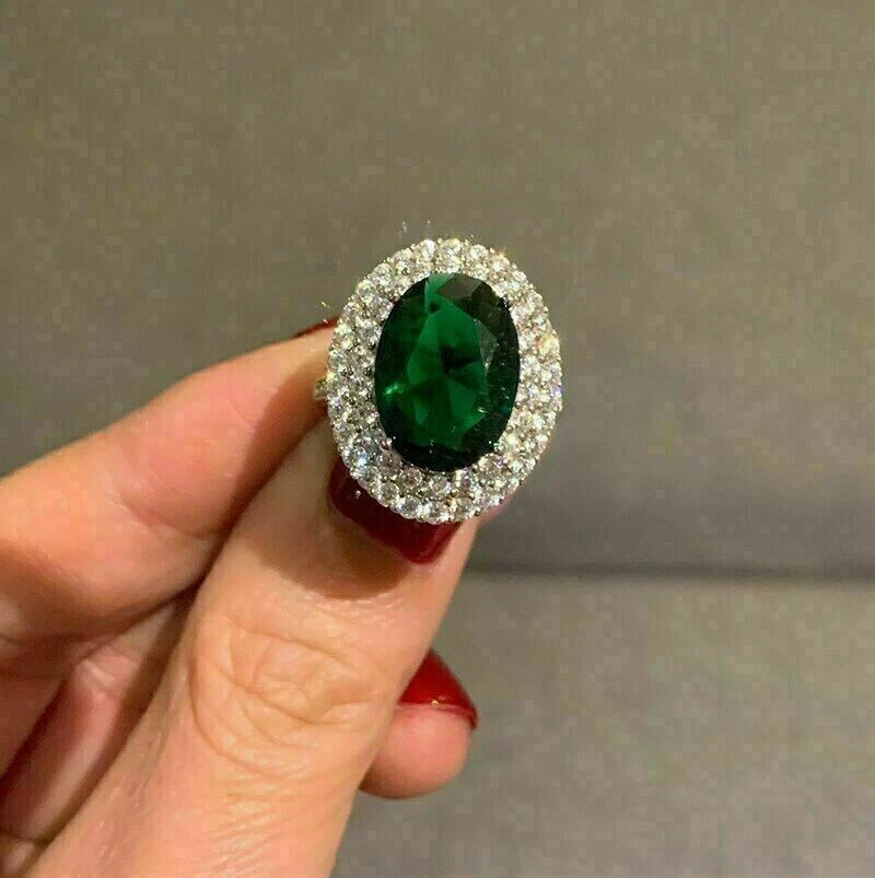 Tahi 355 – Vòng Tay Vàng Thanh Lịch Đính Emerald